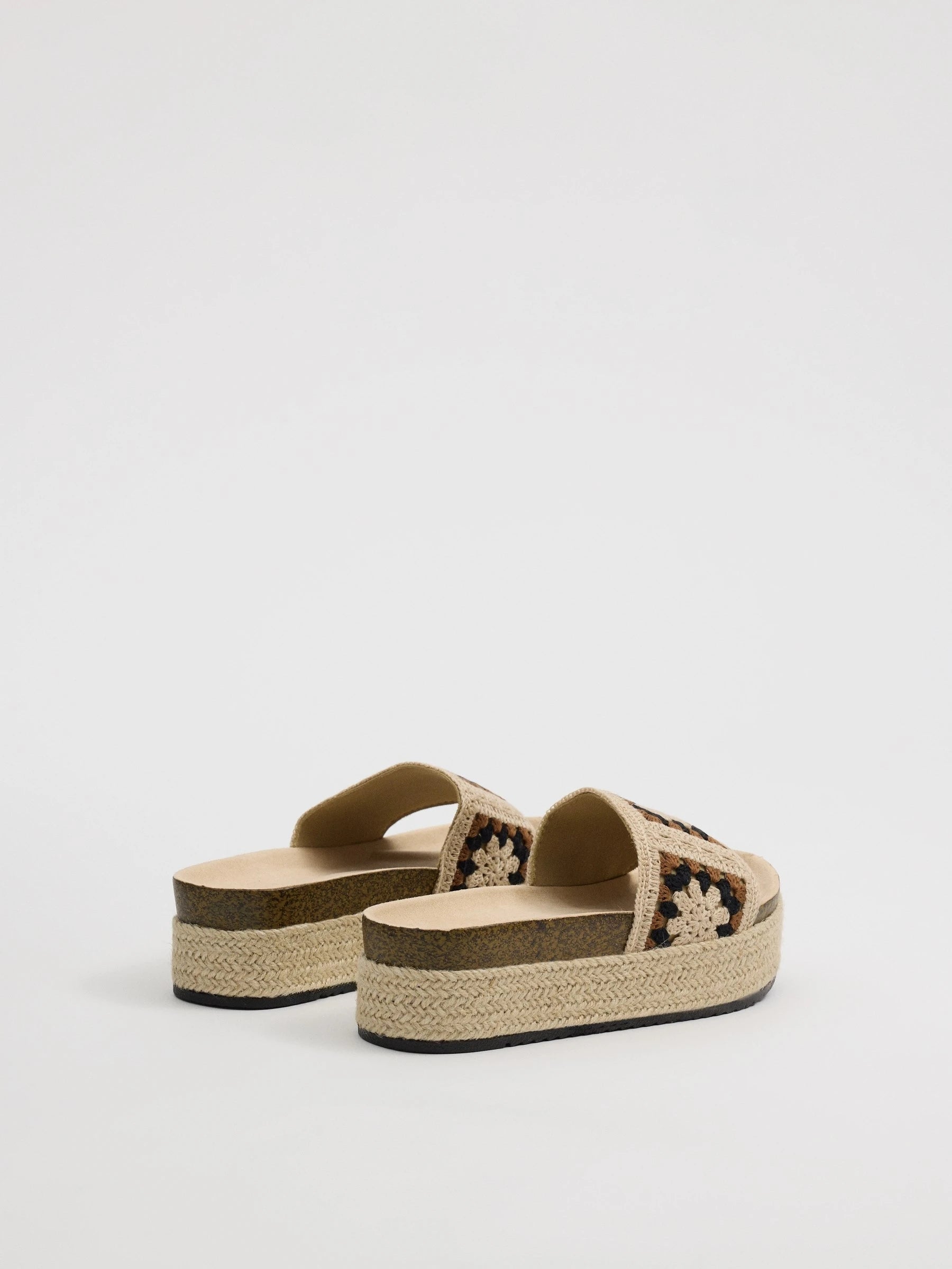 Jute sandals with crochet upper, 5 cm heel, bohemian style, ideal for summer looks inside