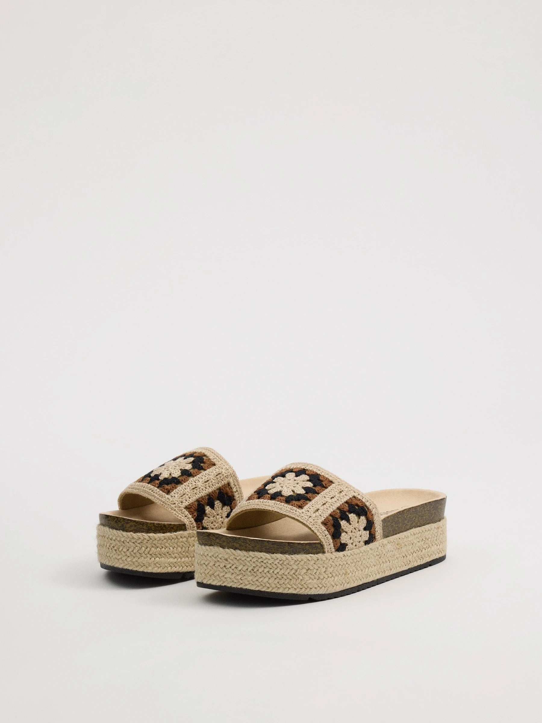 Jute sandals with crochet upper, 5 cm heel, bohemian style, ideal for summer looks inside