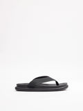 Comfort flat flip flops with design straps and anatomical insole for greater comfort inside