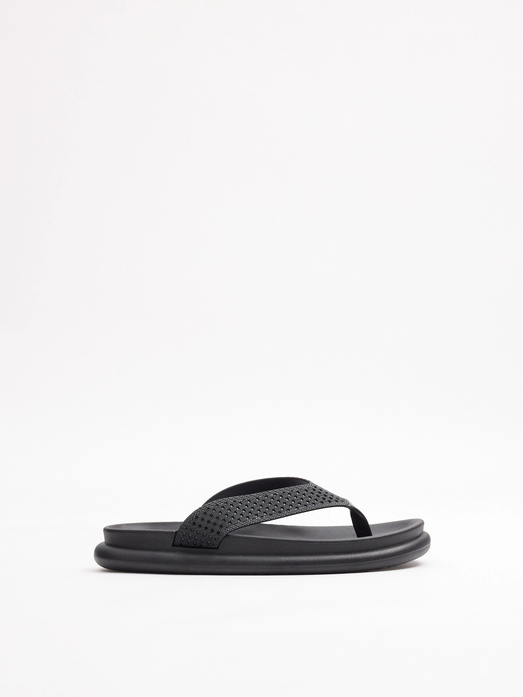 Comfort flat flip flops with design straps and anatomical insole for greater comfort inside